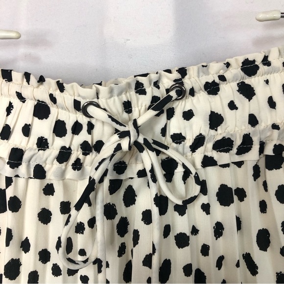 Altar’d state Women’s Skirt Pleated Lined Wide Band Front Tie Spotted - Picture 3 of 11